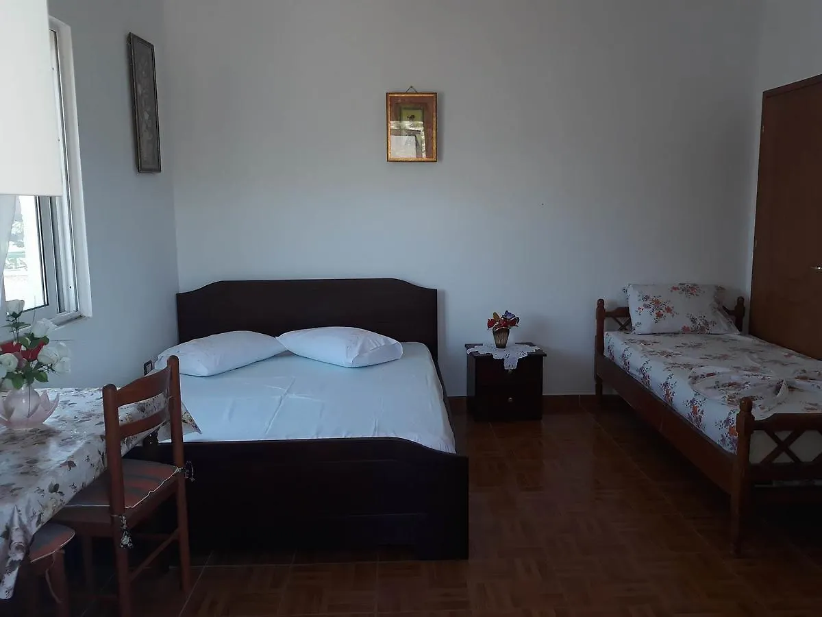 Villa Tani Ksamil 0*,  Albania